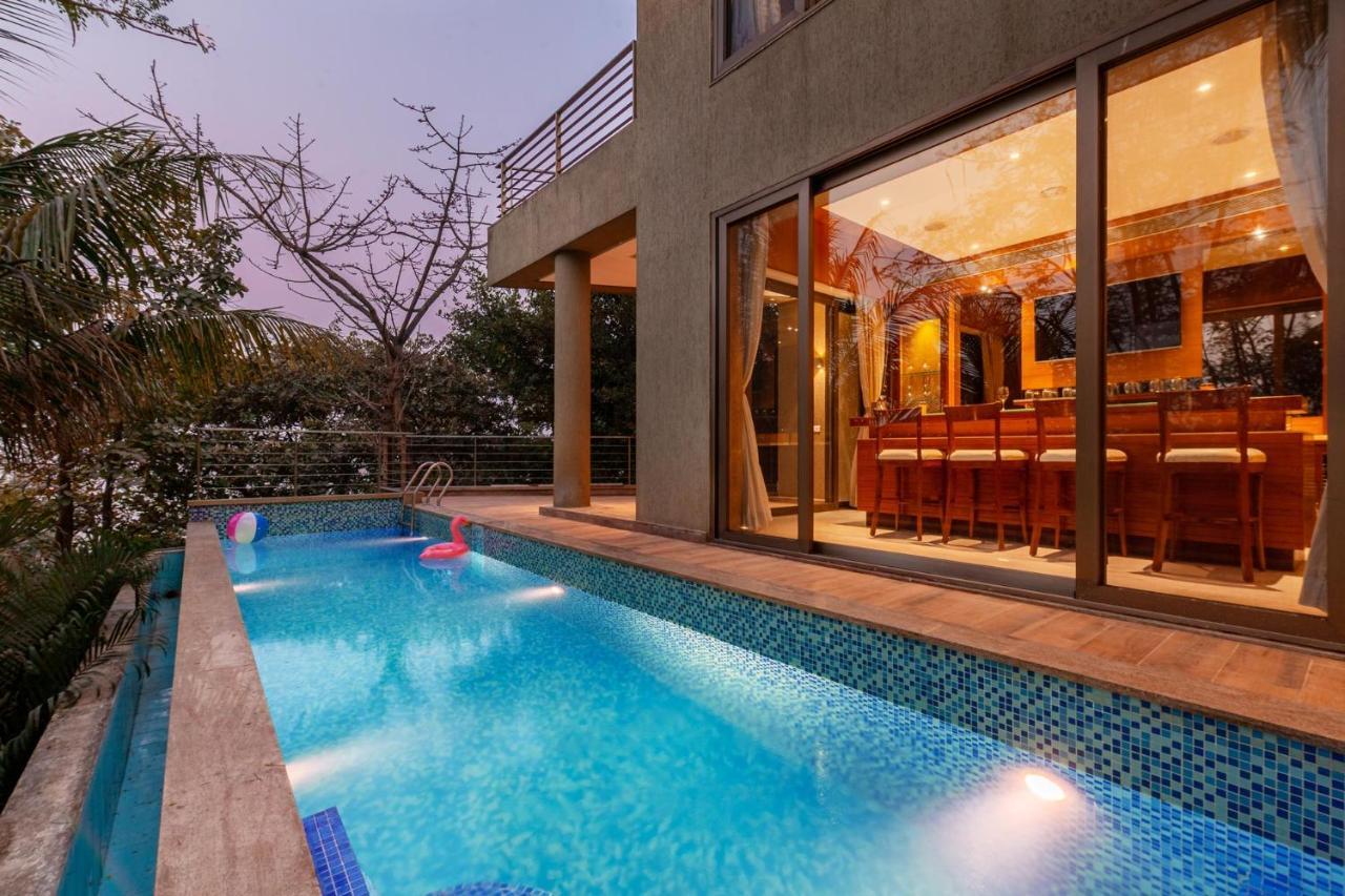 The Blue Horizon By Stayvista - Featuring A Beach-View Villa With A Swimming Pool, Indoor Games, And A Relaxing Balcony Alibag Luaran gambar