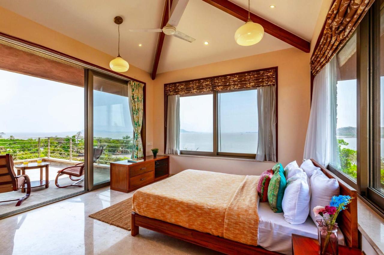 The Blue Horizon By Stayvista - Featuring A Beach-View Villa With A Swimming Pool, Indoor Games, And A Relaxing Balcony Alibag Luaran gambar